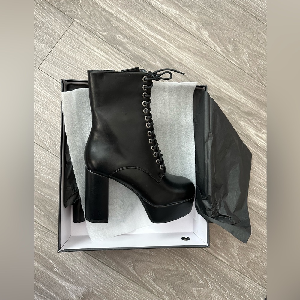 LAMODA Black Own It Lace Platform Boots